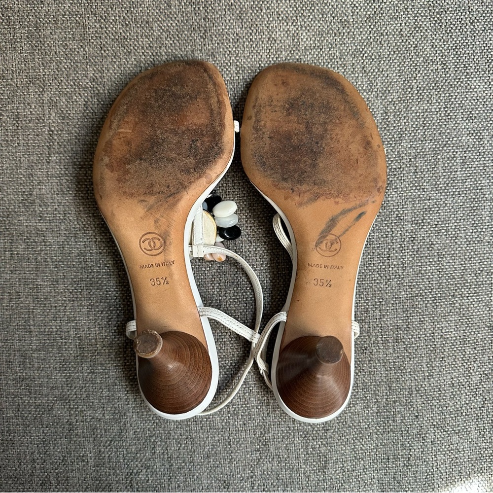 Vintage white Chanel beaded strappy heels - Picture 7 of 8